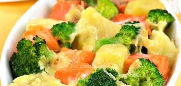 Запеченный лосось с брокколи