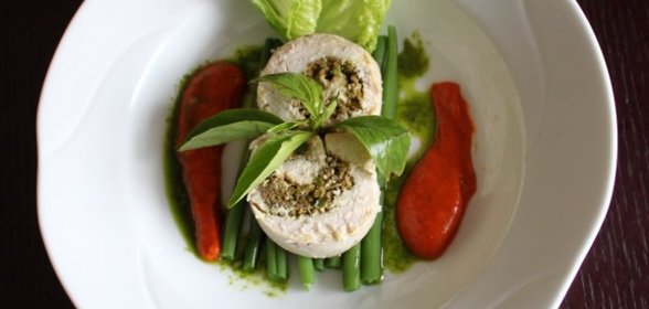 Куриные рулеты с фисташковой начинкой