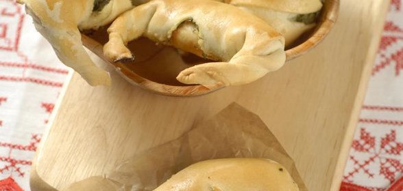 Рогалики с фетой и зеленью