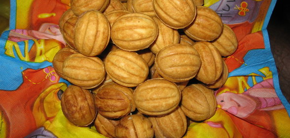 Печенье Орешки с заварным кремом