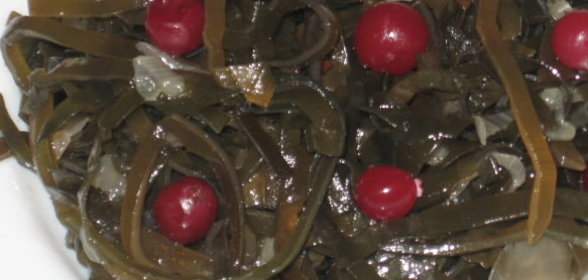 Мясо с картофелем, сыром и ананасом