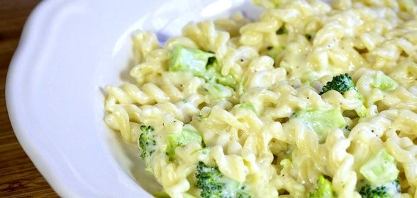 Паста с брокколи и сыром