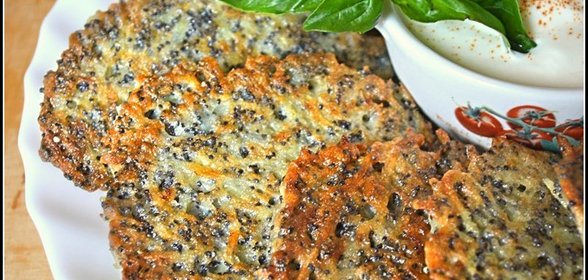 Картофельные оладьи с маком
