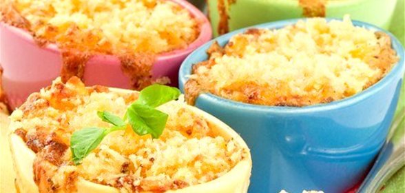 Закуска с пастой, сыром и мускатным орехом