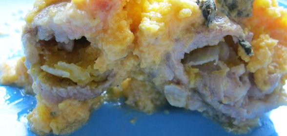 Рулетики из свинины с тыквой и тыквенным же соусом