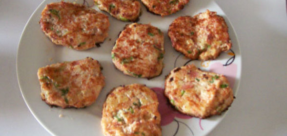Необычные ДРАНИКИ - КОТЛЕТЫ С СЫРОМ, СОСИСКАМИ И БЕКОНОМ