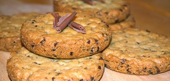 Печенье с шоколадными каплями и кокосовой стружкой