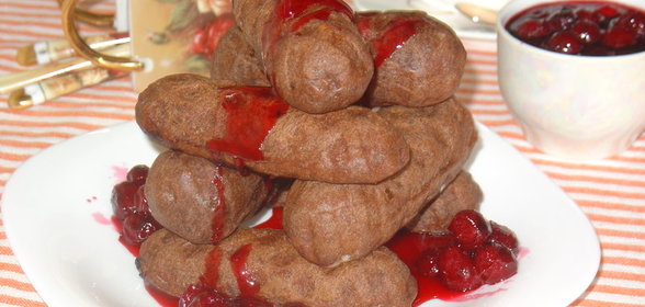 Шоколадные вафли с вишней