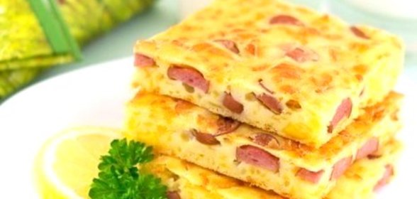 Пирог с сыром и сосисками