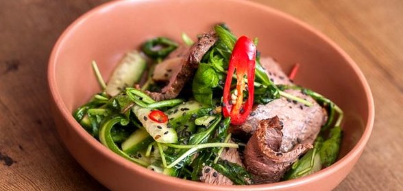 Салат пикантный с говядиной