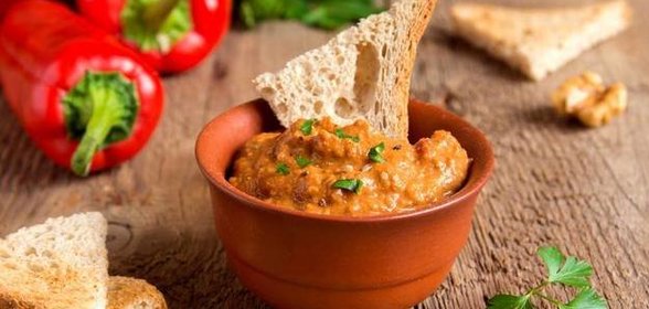 Хумус с красным перцем