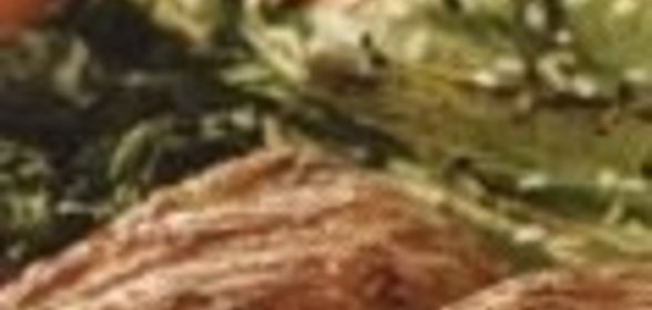 Свиные стейки и жареный бок чой