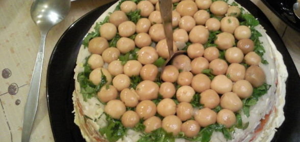 Капуста белокочанная, квашенная с морковью и яблоками