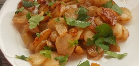Кулебяка слоеная с вязигой и рыбой