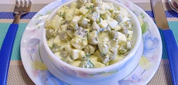 Салат с огурцами и сыром