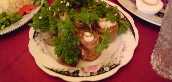 Рулеты баклажанные