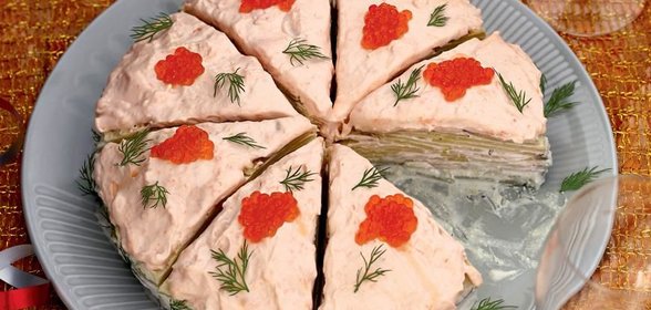 Тарт дофинуаз с форелью и икрой