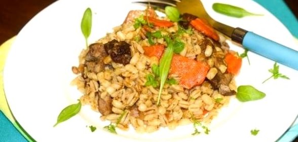 Перловка с мясом