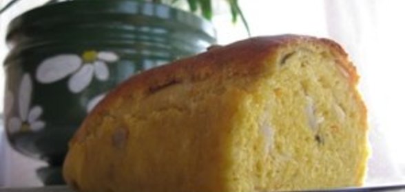Тыквенный хлеб с репчатым луком и семечками