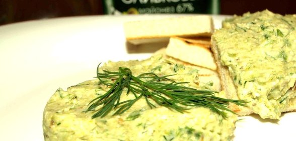 Паштет из лука-порея, яиц и орехов кешью