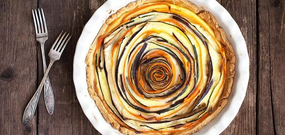 Овощной пирог с морковью, цукини и баклажанами
