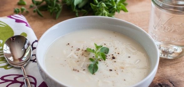 Суп-пюре из цветной капусты с сыром