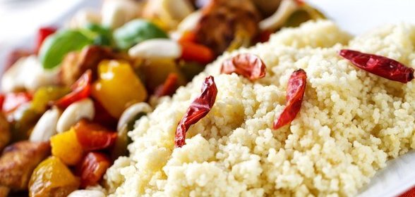 Кускус с оливками и красным перцем