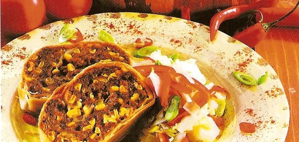Штрудель с мясным фаршем и кукурузой