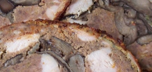 Рулет из говядины и индюшки с опятами Праздничный