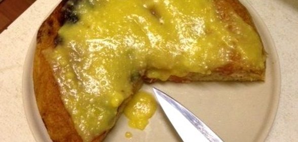 Бисквит с лимоном и клубникой