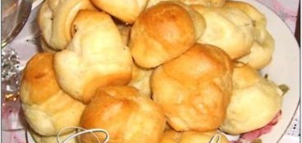 Профитроли с икрой