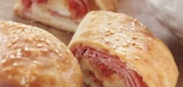 Омлет, фаршированный сыром