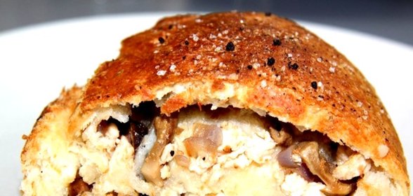 Штрудель с курицей и грибами