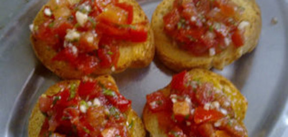 Закуска Сухари с помидорами