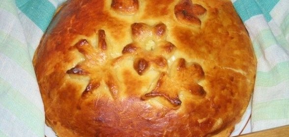 Слоеный пирог с мясом птицы