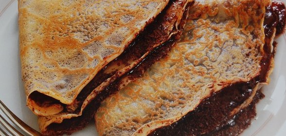 Крепы (блины) с шоколадом и малиной