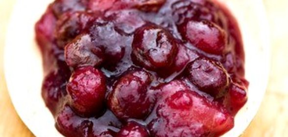 Рождественский клюквенный соус с бурбоном