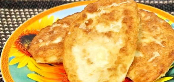 Жареные пирожки с творогом