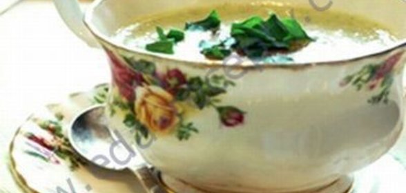 Суп из брокколи с кедровыми орешками