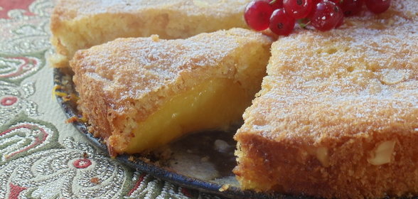 Пирог со абрикосами и персиками