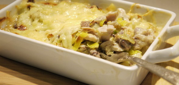 Запеканка а ля жюльен с курицей и пореем