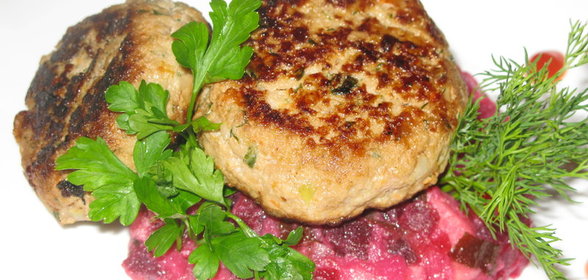 Котлетки из индейки с овощами