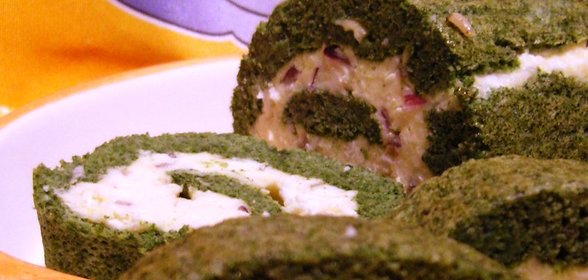 Шпинатный рулет с сыром