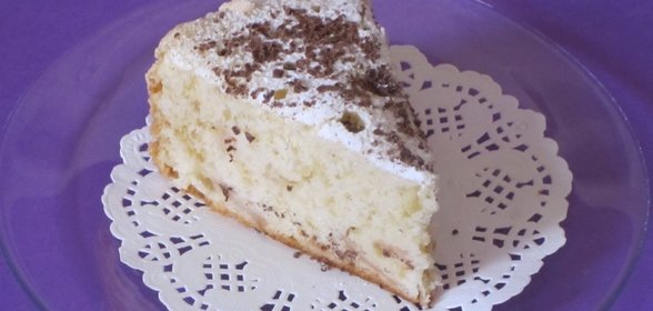 Яблочная шарлотка в мультиварке