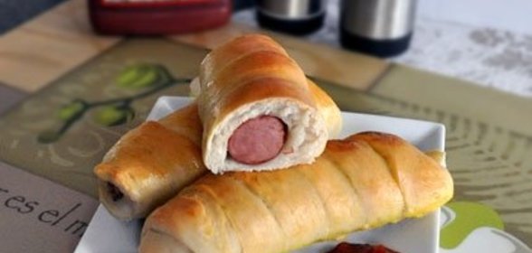 Сосиски в тесте в духовке