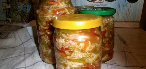 Капуста квашеная с помидорами и сладким перцем