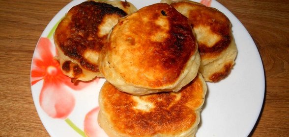 Дрожжевые оладьи с начинкой
