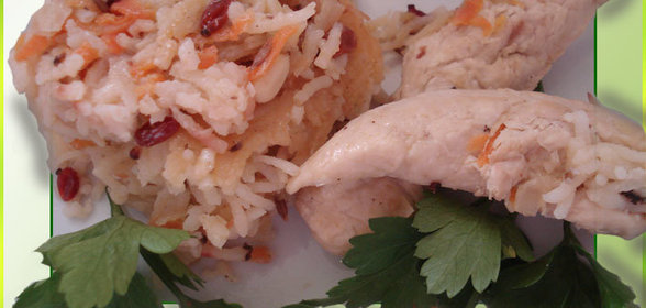 Фальшивый плов (с курицей, ягодами и орехами)