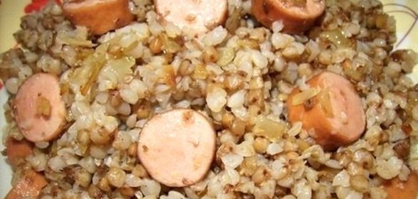 Гречка с сосиской в мультиварке