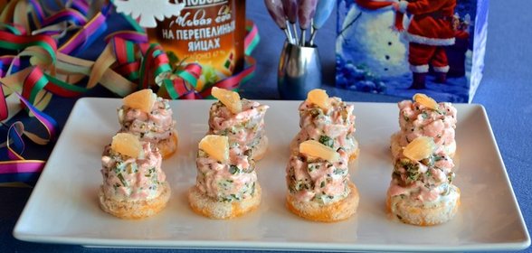 Тартар из форели на тостах